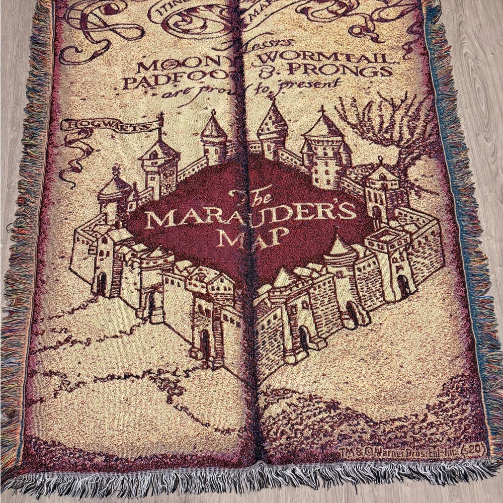 Warner Bros. Marauder's Map Throw Blanket - Red and Cream